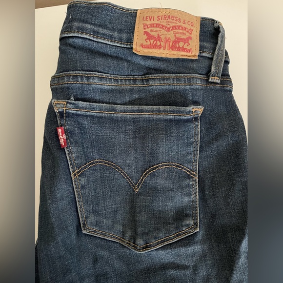 Levi’s Size 28 710’s blue - Picture 2 of 2